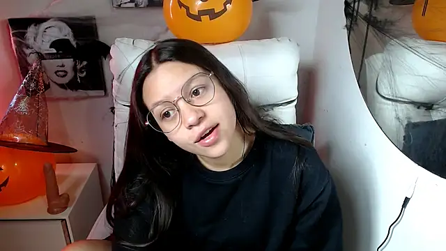SamanthaRoldaan online show from 10/15/25, 03:20