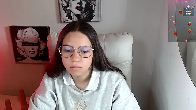 SamanthaRoldaan online show from 11/06/25, 04:00