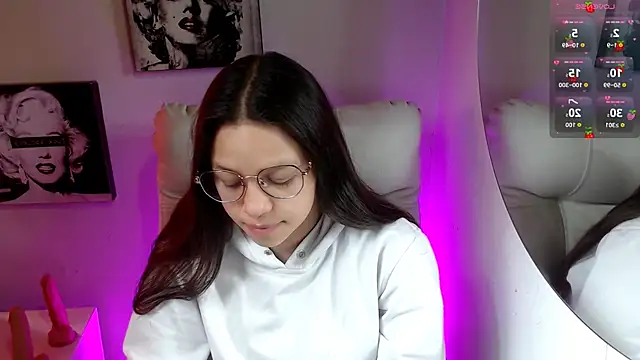 SamanthaRoldaan online show from 11/19/25, 01:55