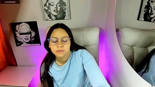 SamanthaRoldaan online show from 04/18/26, 02:08