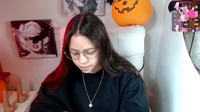 SamanthaRoldaan online show from 10/27/25, 02:40