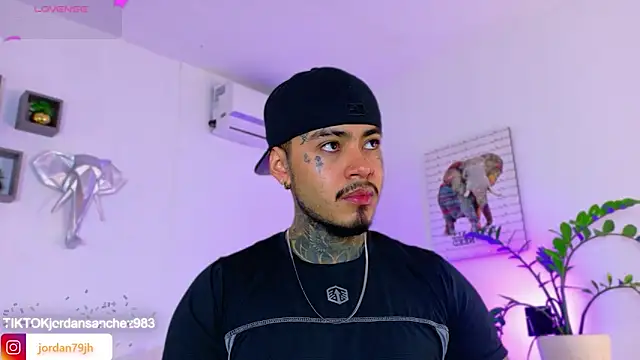 JordanSmiith  online show from 04/03/26, 08:04