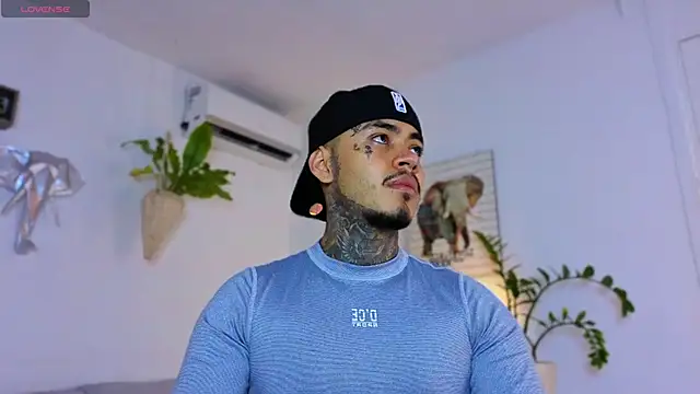 JordanSmiith  online show from 12/18/25, 08:45