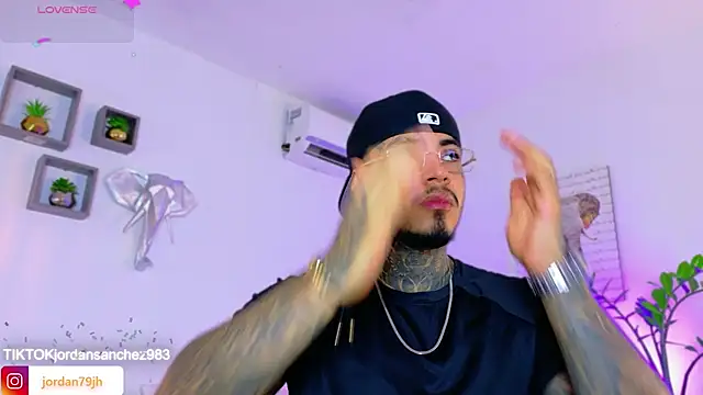 JordanSmiith  online show from 04/04/26, 08:37