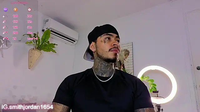 JordanSmiith  online show from 11/21/25, 08:41