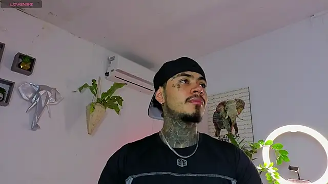 JordanSmiith  online show from 11/15/25, 08:35