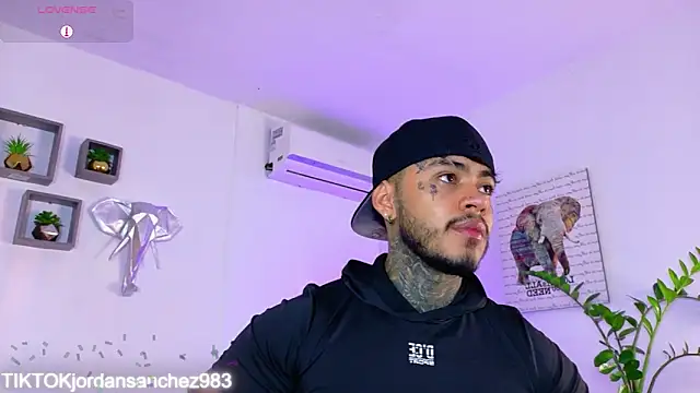 JordanSmiith  online show from 02/14/26, 08:42