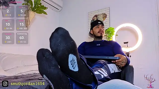 JordanSmiith  online show from 10/24/25, 09:14