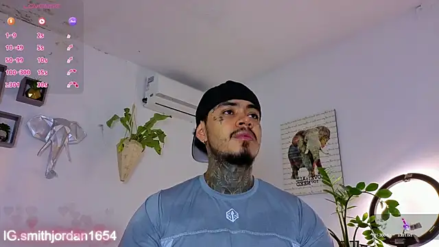 JordanSmiith  online show from 11/18/25, 09:18