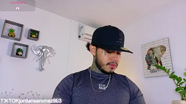 JordanSmiith  online show from 02/06/26, 08:27