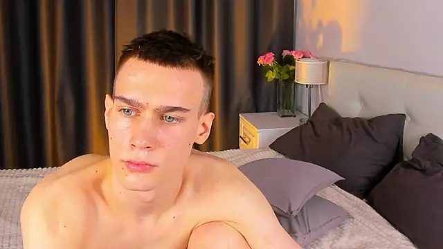 Snapshot of Kevin_Kesi chatting on 02/02/25, 09:18 Kevin Kesi online show from 02/02/25, 09:18