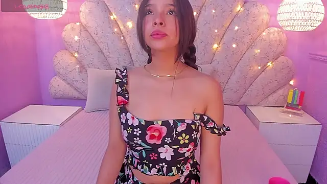 chloe watson  online show from 03/12/25, 07:36