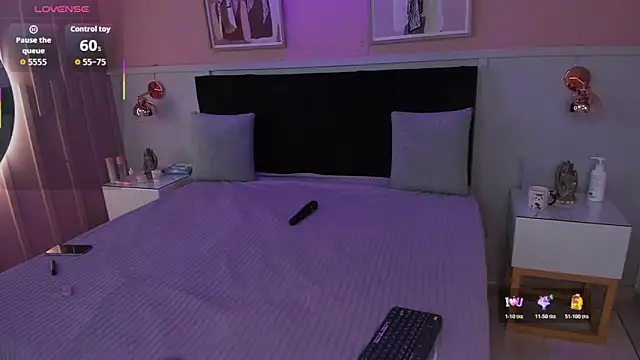 chloe watson  online show from 11/13/25, 09:30