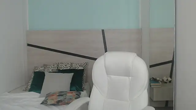 Snapshot of heidy_hoiss chatting on 01/09/25, 10:41 heidy hoiss online show from 01/09/25, 10:41