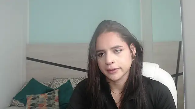 Snapshot of heidy_hoiss chatting on 01/07/25, 02:51 heidy hoiss online show from 01/07/25, 02:51