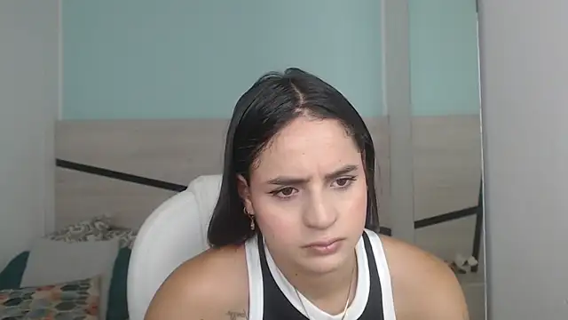 Snapshot of heidy_hoiss chatting on 01/11/25, 08:21 heidy hoiss online show from 01/11/25, 08:21