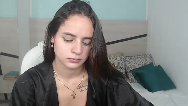 Snapshot of heidy_hoiss chatting on 02/14/25, 11:53 heidy hoiss online show from 02/14/25, 11:53