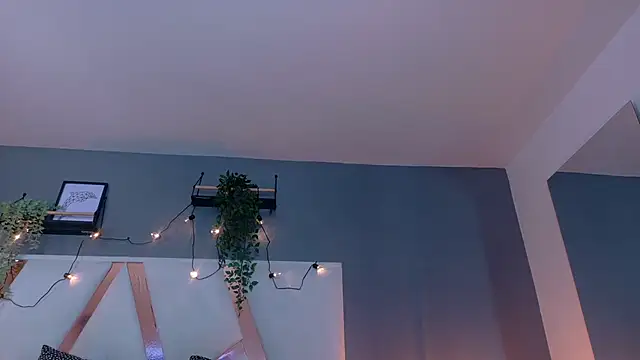 eva daemon online show from 10/09/25, 10:49