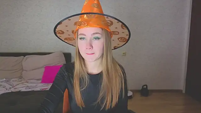 natali2550 online show from 10/28/25, 06:45