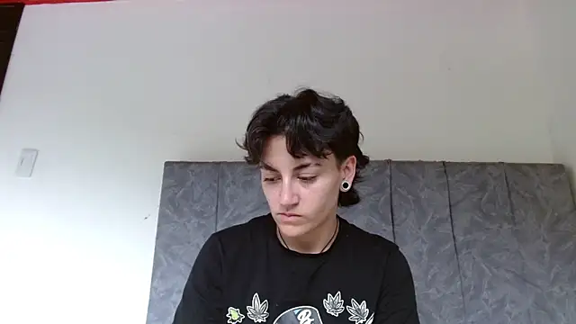 linda 33 online show from 11/16/25, 04:12