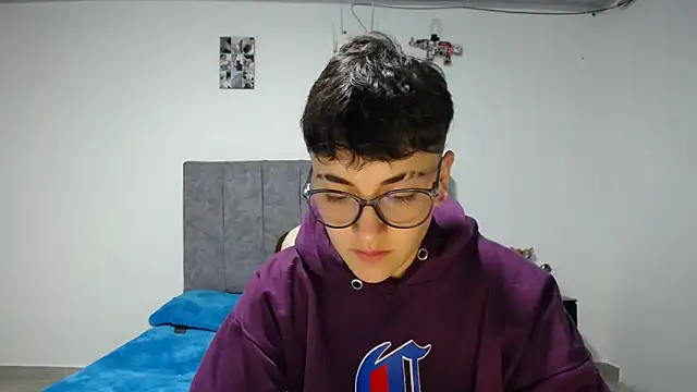 linda 33 online show from 04/12/26, 02:26