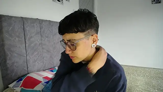 linda 33 online show from 02/19/26, 05:43