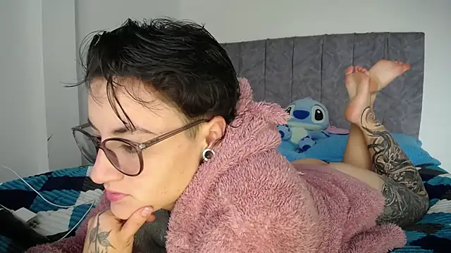 linda 33 online show from 02/05/26, 08:37