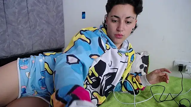 linda 33 online show from 12/04/25, 08:08