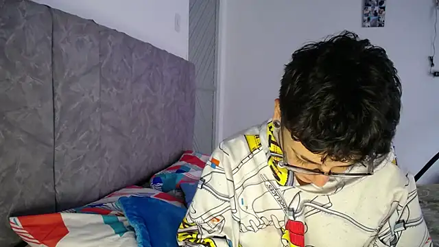 linda 33 online show from 02/17/26, 03:53