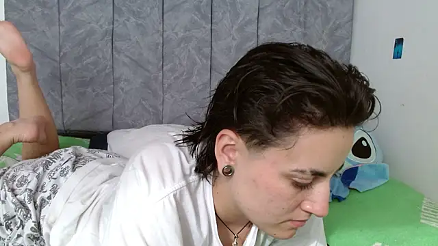 linda 33 online show from 11/01/25, 08:14