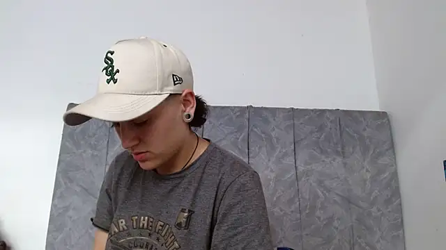 linda 33 online show from 10/29/25, 07:35