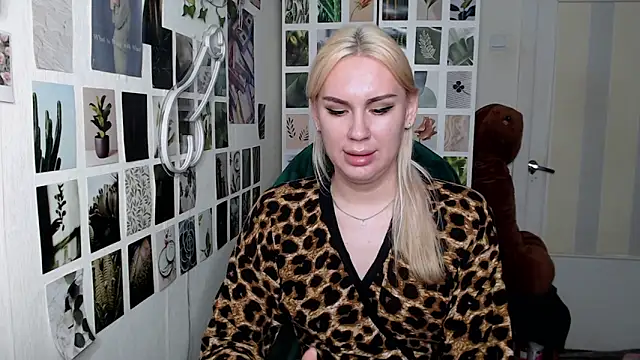 Snapshot of CapriScorpion chatting on 10/24/25, 10:36 CapriScorpion online show from 10/24/25, 10:36