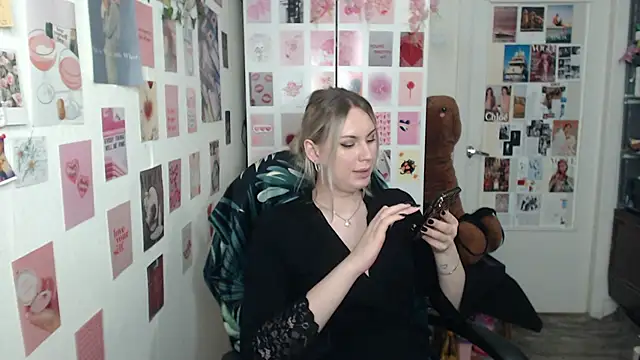Snapshot of CapriScorpion chatting on 03/13/25, 04:45 CapriScorpion online show from 03/13/25, 04:45