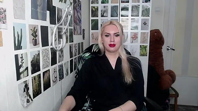 Snapshot of CapriScorpion chatting on 11/22/25, 10:58 CapriScorpion online show from 11/22/25, 10:58