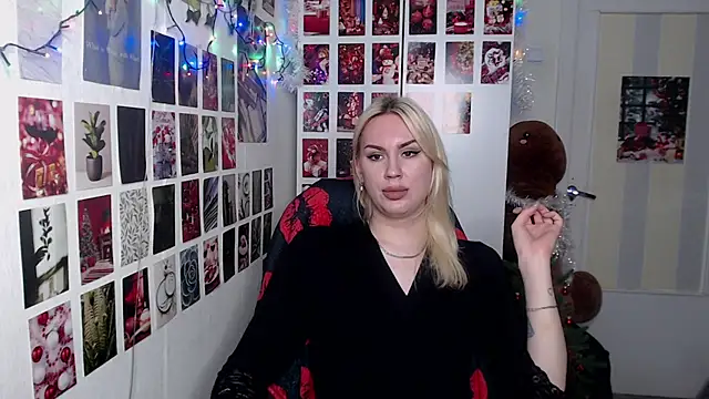 Snapshot of CapriScorpion chatting on 12/20/25, 03:15 CapriScorpion online show from 12/20/25, 03:15