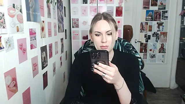 Snapshot of CapriScorpion chatting on 03/14/25, 01:13 CapriScorpion online show from 03/14/25, 01:13