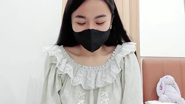Lita-Julia online show from 03/10/25, 08:34