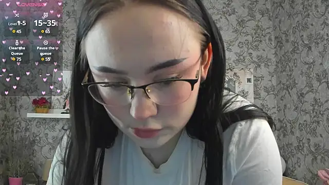 Tina Walker online show from 02/12/25, 12:33