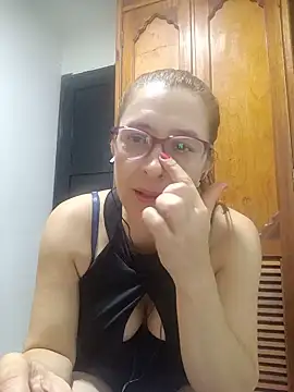 Snapshot of mademonsexy chatting on 06/02/26, 11:49 mademonsexy online show from 06/02/26, 11:49