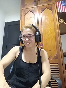 Snapshot of mademonsexy chatting on 07/11/26, 04:13 mademonsexy online show from 07/11/26, 04:13