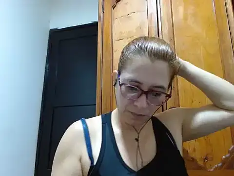 Snapshot of mademonsexy chatting on 06/06/26, 10:15 mademonsexy online show from 06/06/26, 10:15