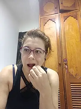 Snapshot of mademonsexy chatting on 06/25/26, 11:10 mademonsexy online show from 06/25/26, 11:10