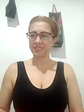 Snapshot of mademonsexy chatting on 10/18/25, 10:34 mademonsexy online show from 10/18/25, 10:34
