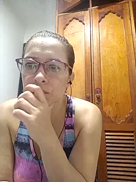 Snapshot of mademonsexy chatting on 04/12/26, 08:12 mademonsexy online show from 04/12/26, 08:12