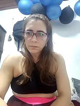 Snapshot of mademonsexy chatting on 09/20/25, 03:55 mademonsexy online show from 09/20/25, 03:55