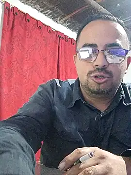 Snapshot of dexter2087 chatting on 05/19/26, 12:48 dexter2087 online show from 05/19/26, 12:48