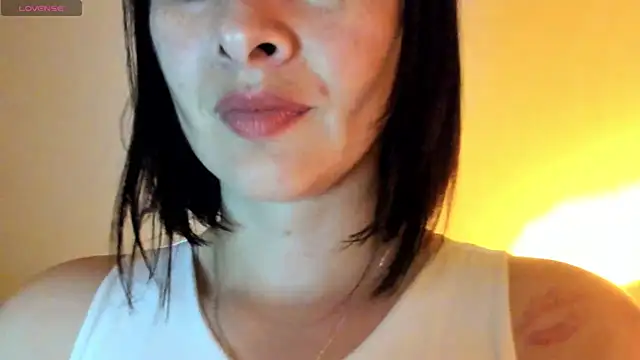 Snapshot of queen_fetish chatting on 09/30/25, 10:38 queen fetish online show from 09/30/25, 10:38