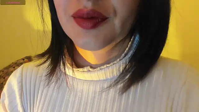 Snapshot of queen_fetish chatting on 10/03/25, 10:28 queen fetish online show from 10/03/25, 10:28