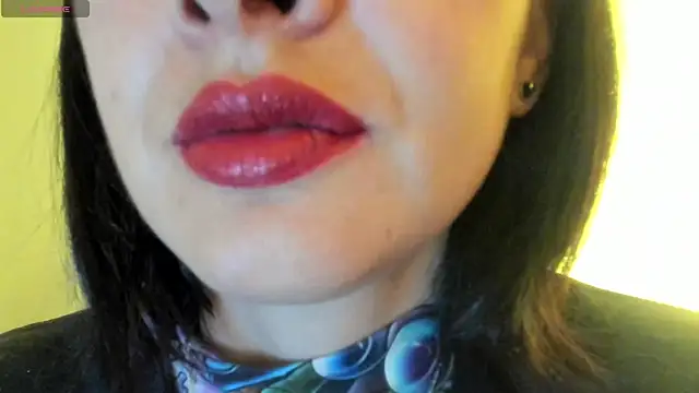 Snapshot of queen_fetish chatting on 09/11/25, 10:26 queen fetish online show from 09/11/25, 10:26