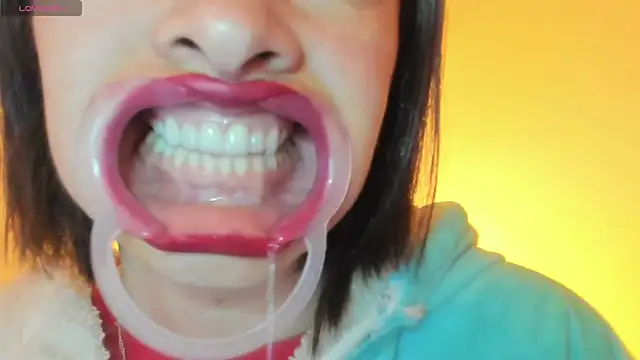 queen fetish online show from 11/18/25, 10:40